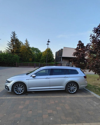 Volkswagen Passat cena 98000 przebieg: 163875, rok produkcji 2020 z Wyszków małe 106